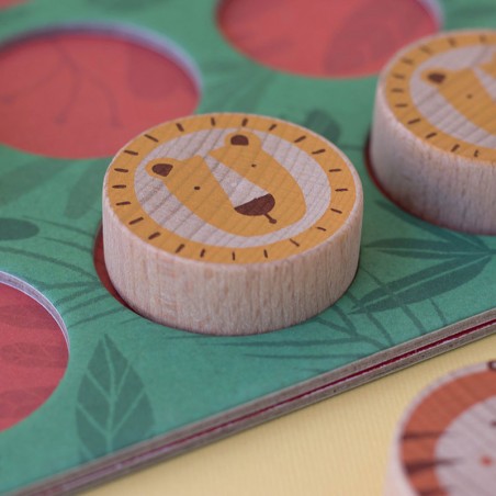 Lion and tiger tic tac toe