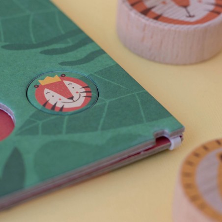 Lion and tiger tic tac toe